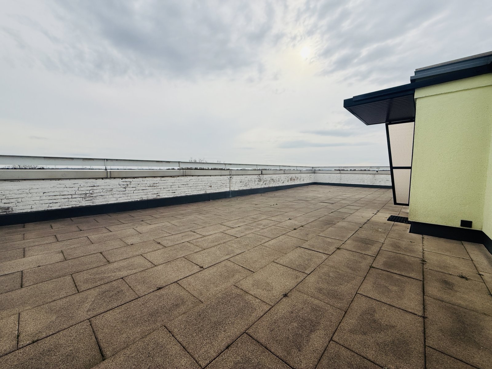 3 Zimmer-Wohnung, große Dachterrasse mit Blick über Kaarst