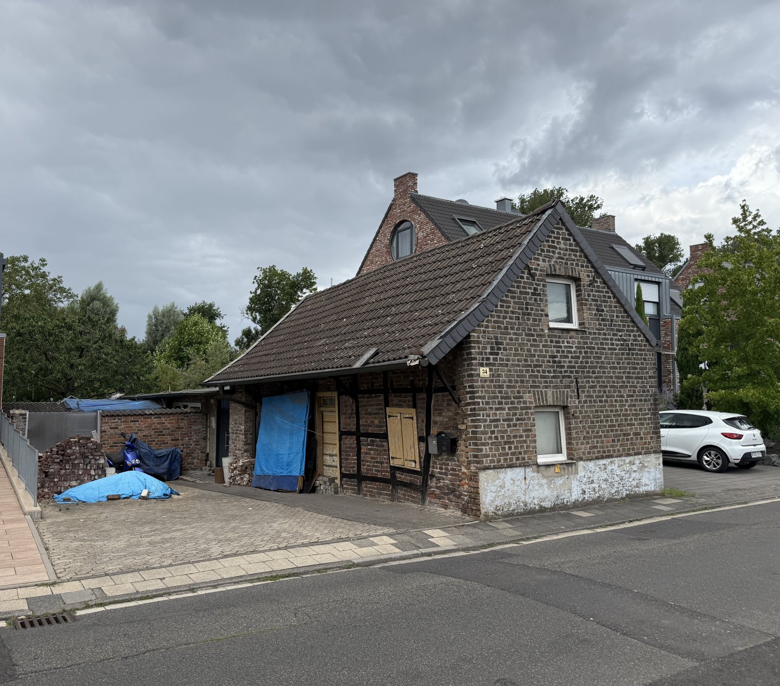 Neuss: Neuss - Allerheiligen - Baugrundstück - 497m² - altes Gebäude - Abriss 