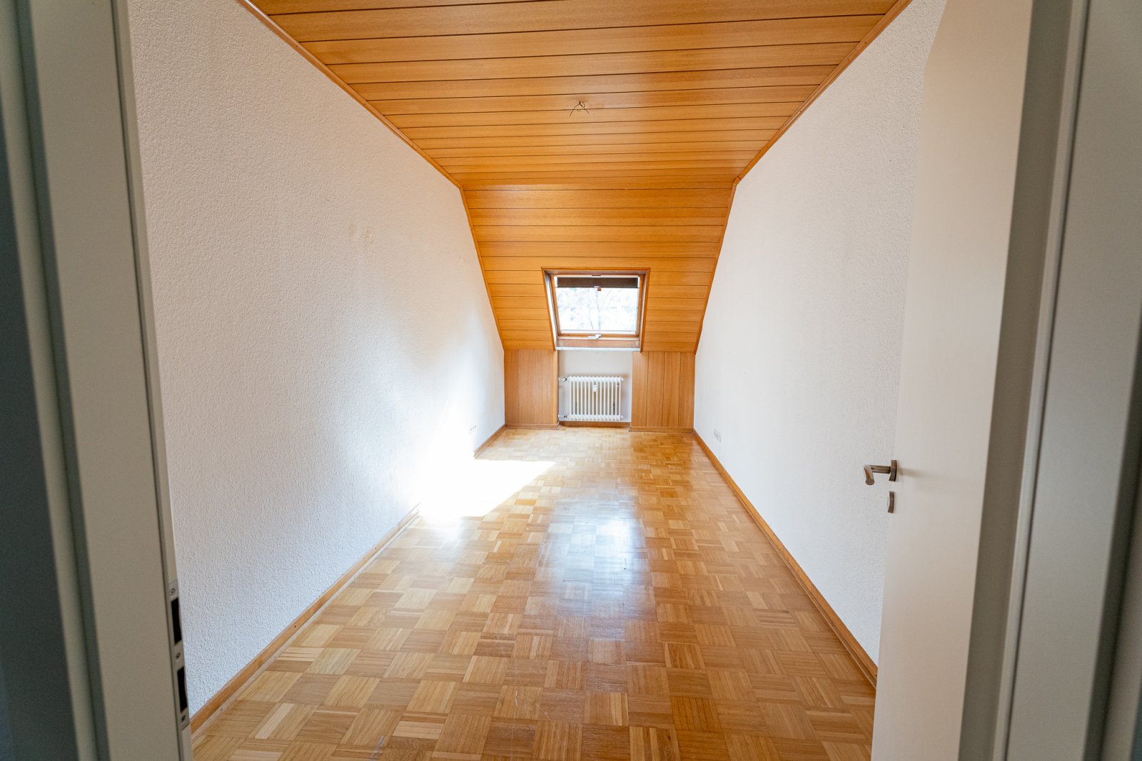 1-3 FH - ruhige Lage - Garage - vielseitig nutzbar & familienfreundlich