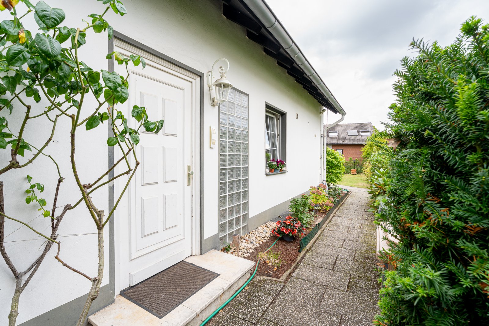 1-3 FH - ruhige Lage - Garage - vielseitig nutzbar & familienfreundlich