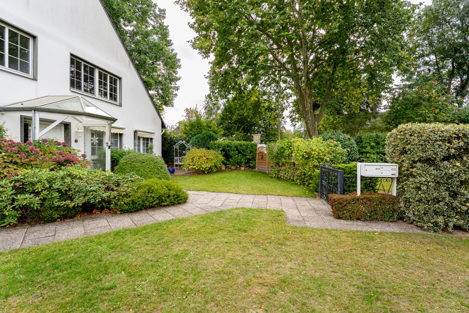 1-3 FH - ruhige Lage - Garage - vielseitig nutzbar & familienfreundlich