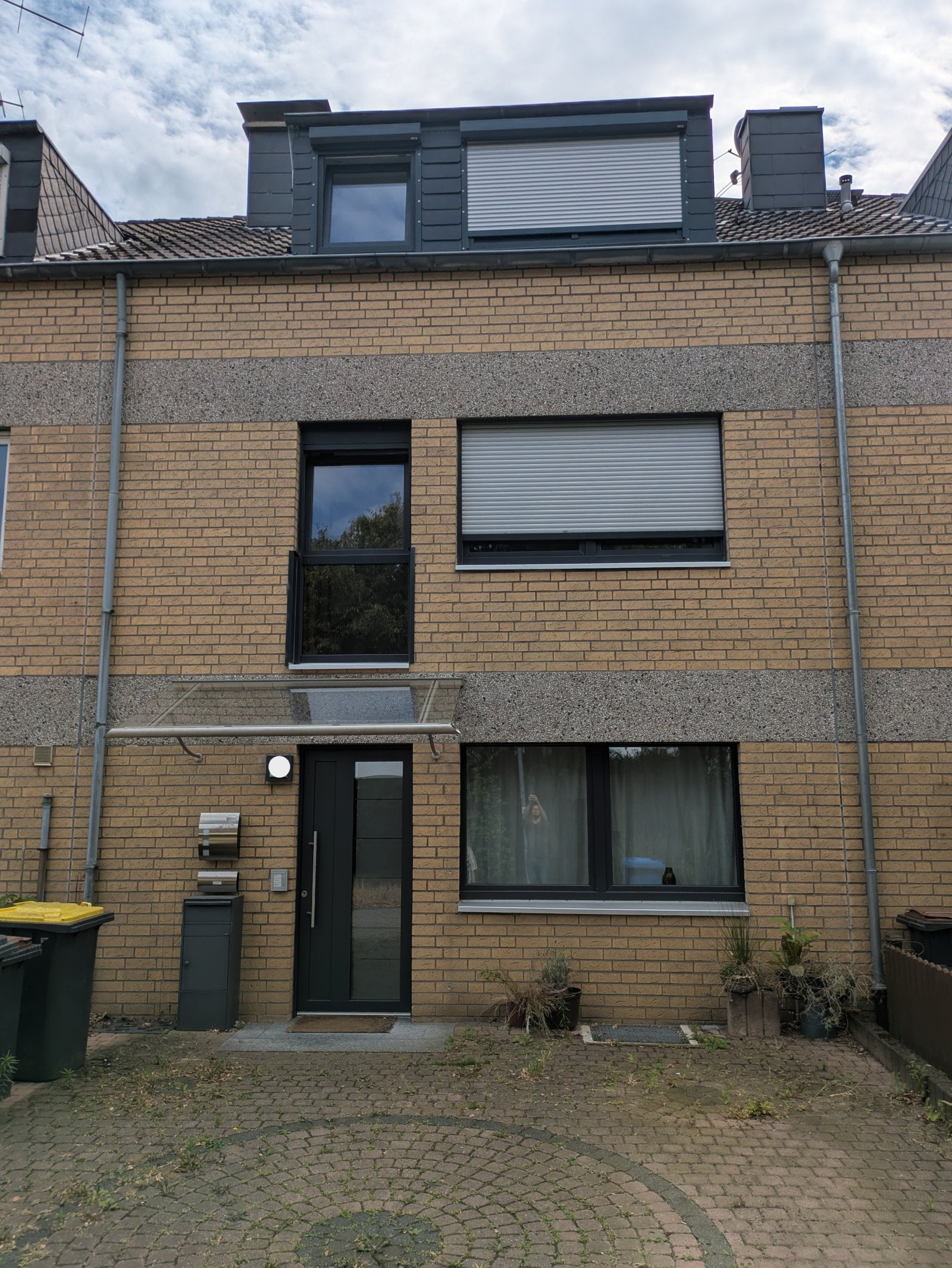 Reihenmittelhaus in Kaarst - ruhige Lage - Garage - Mehrgenerationenwohnen