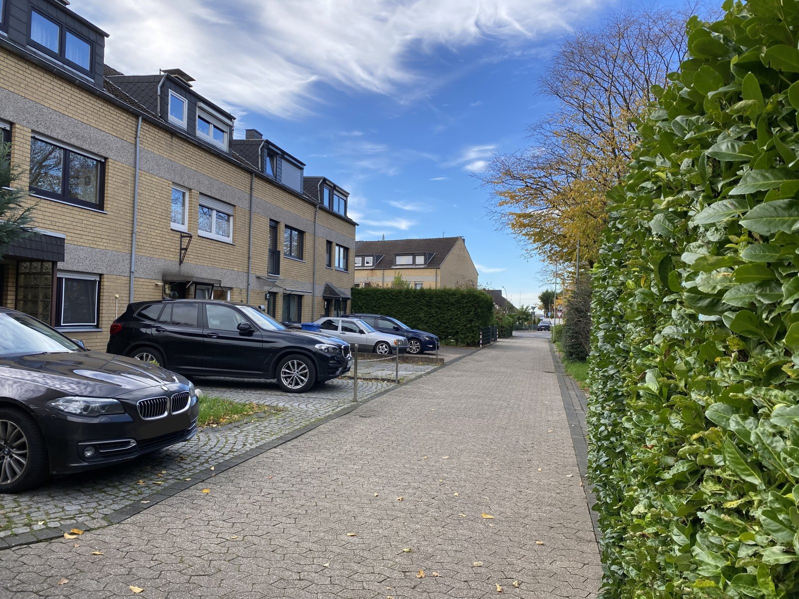 Reihenmittelhaus in Kaarst - ruhige Lage - Garage - Mehrgenerationenwohnen 