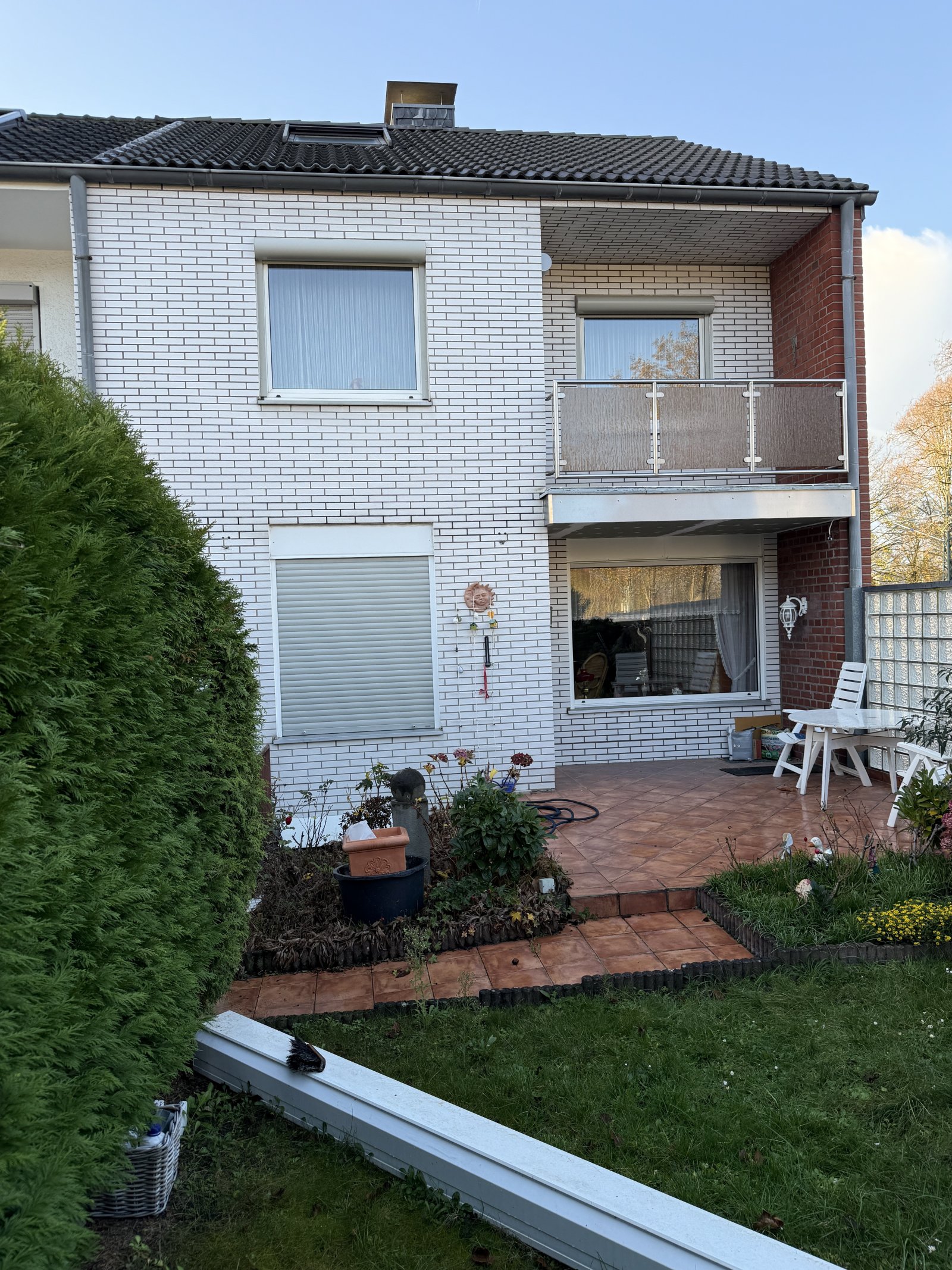 Reihenendhaus - Garten, Terrasse, Garage - mit Entwicklungspotential