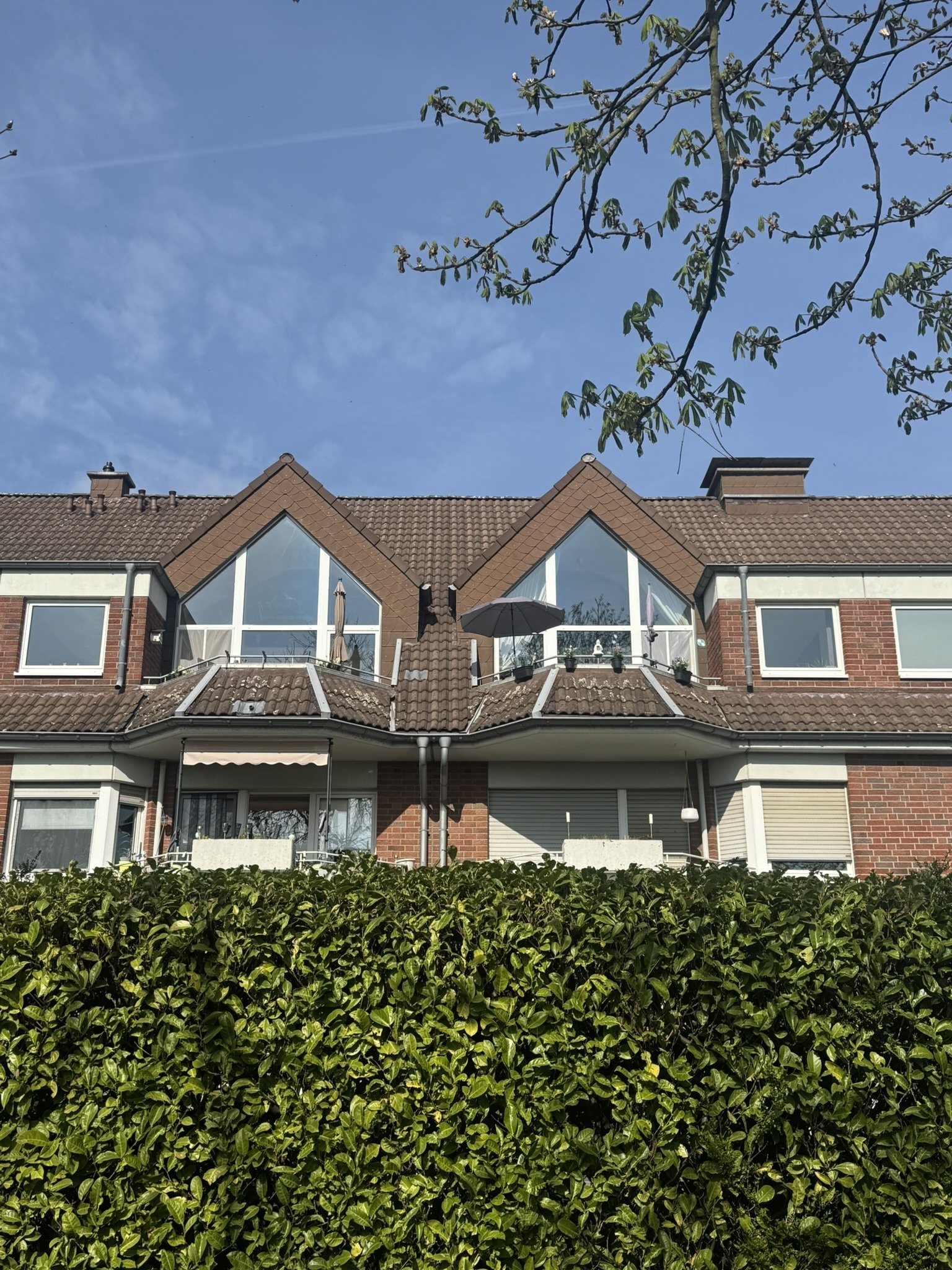 Maisonette- Galeriewohnung, Südbalkon, 3 Zimmer, TG 