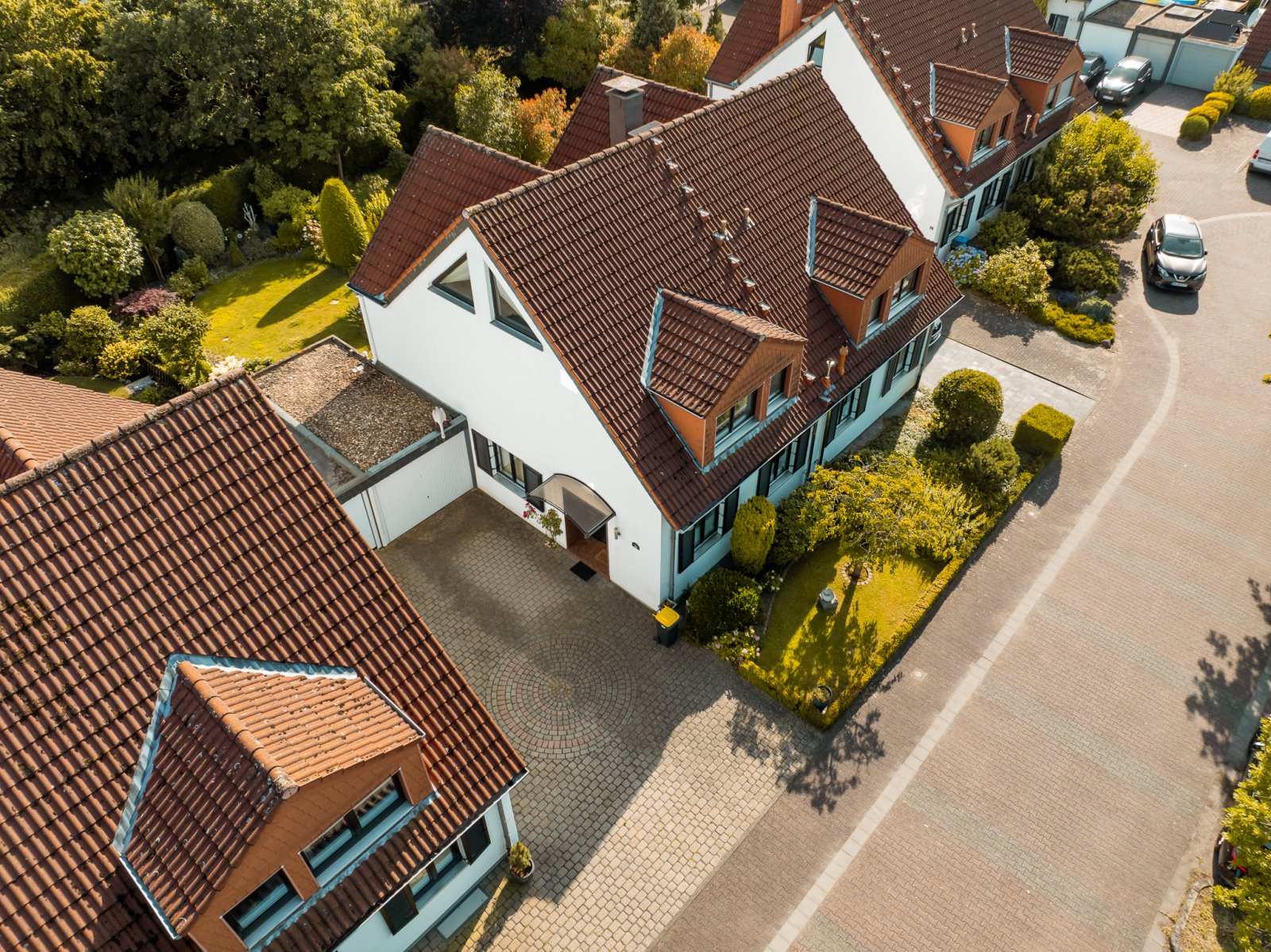 Wohnen in ruhiger Lage – Doppelhaushälfte mit Garage, Garten in Südage