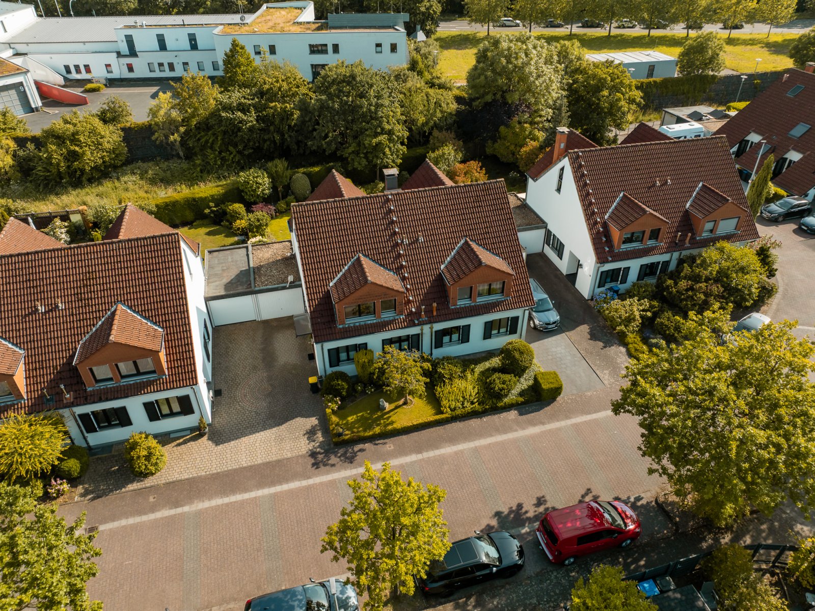 Wohnen in ruhiger Lage – Doppelhaushälfte mit Garage, Garten in Südage
