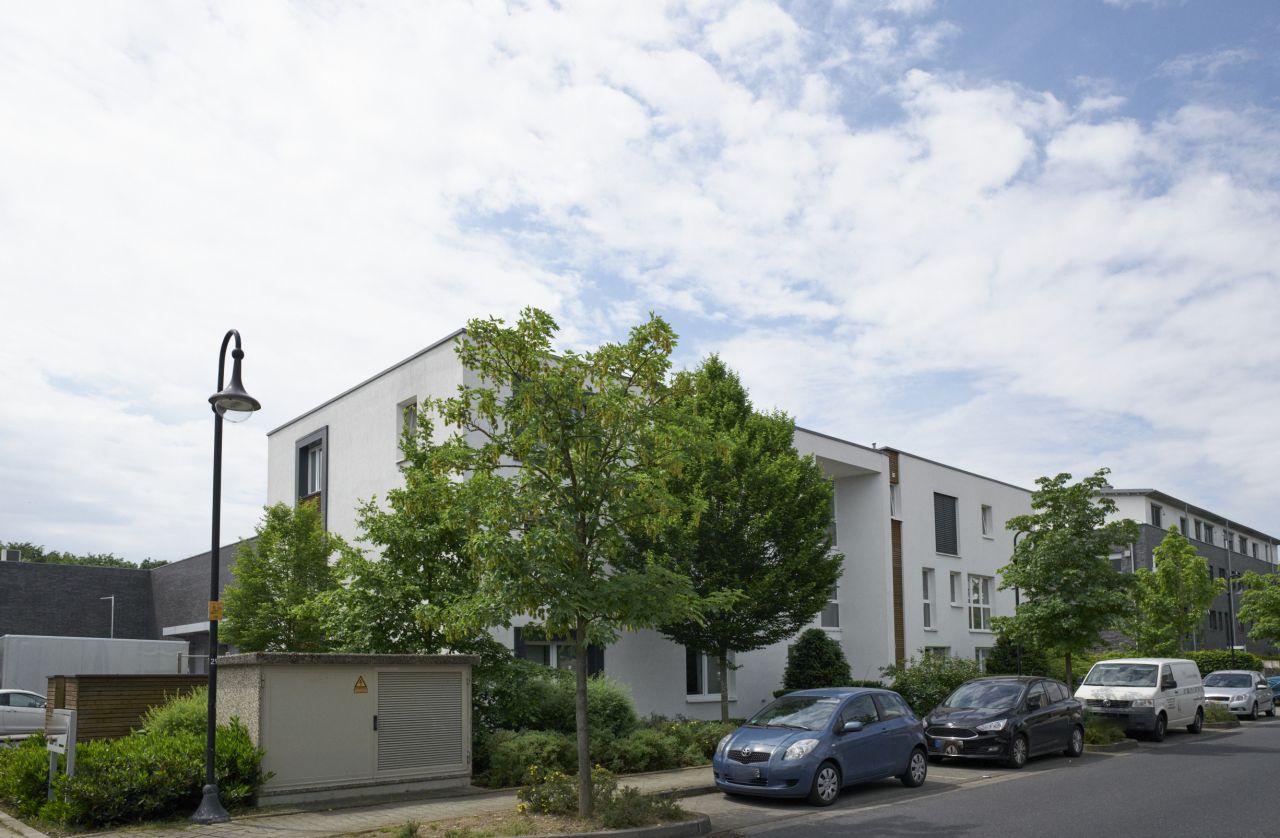 Kaarst: Bürogebäude, neuwertig, teilbar, Kapitalanlage  