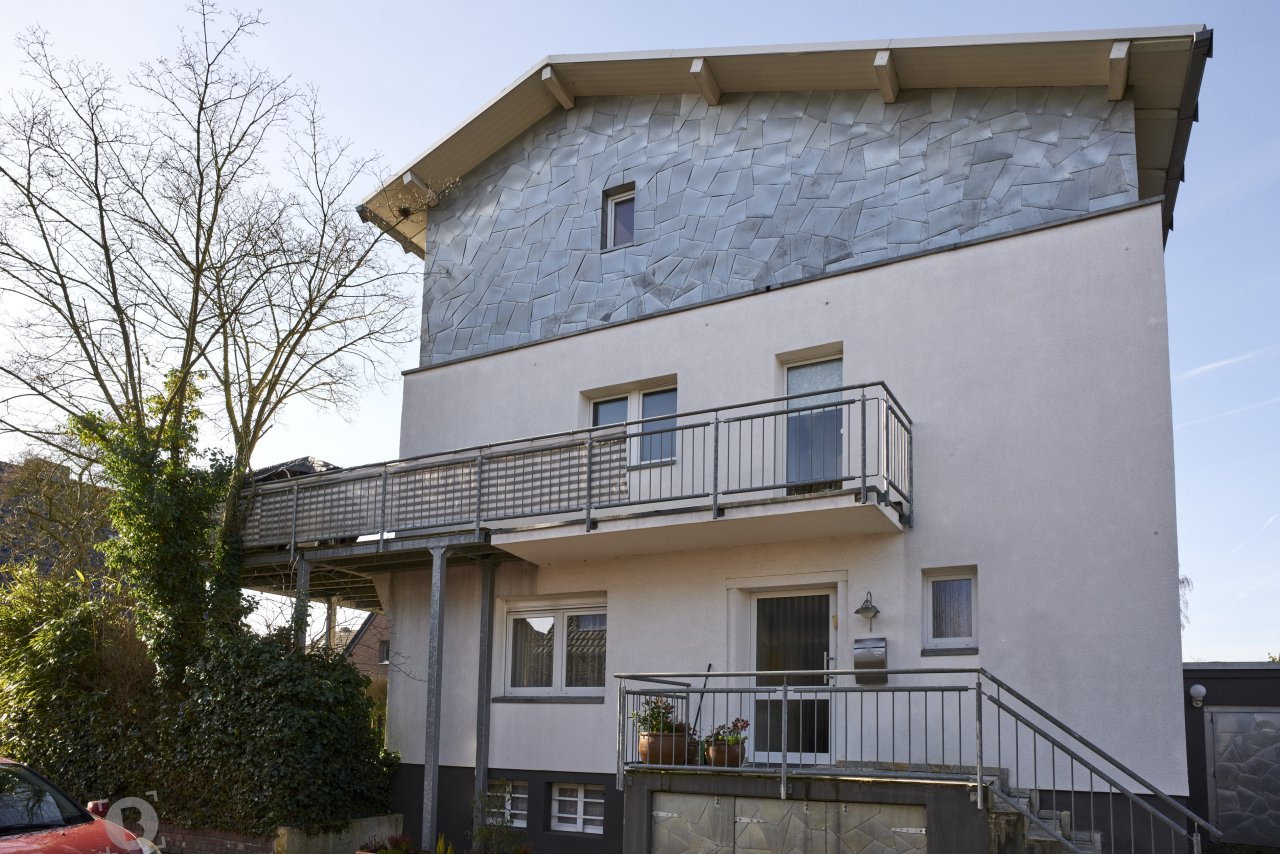 Kaarst: Herrliche ETW im 1. und 2. OG eines 2FH, ruhige Lage, Sackgasse, ideal für Familie mit Kindern 