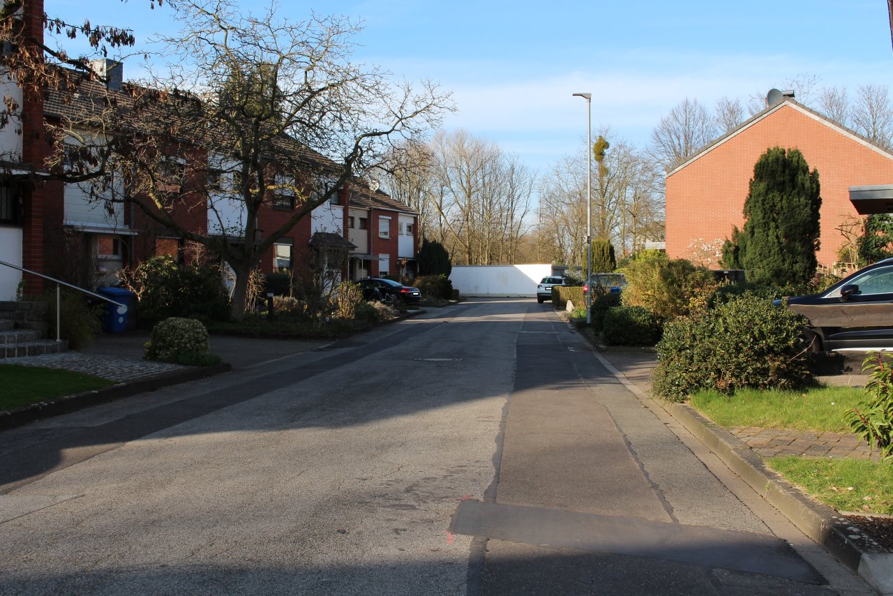 Reihenendhaus mit Potential in Kaarst-Holzbüttgen