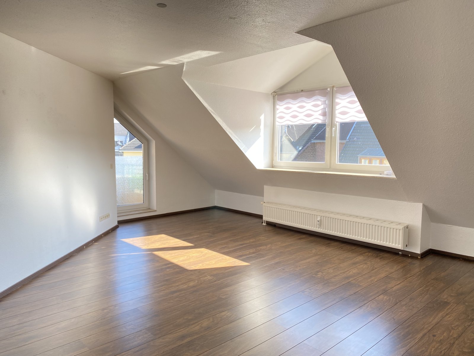 Reduziert! Zentrale Dachgeschosswohnung - Neuss Furth