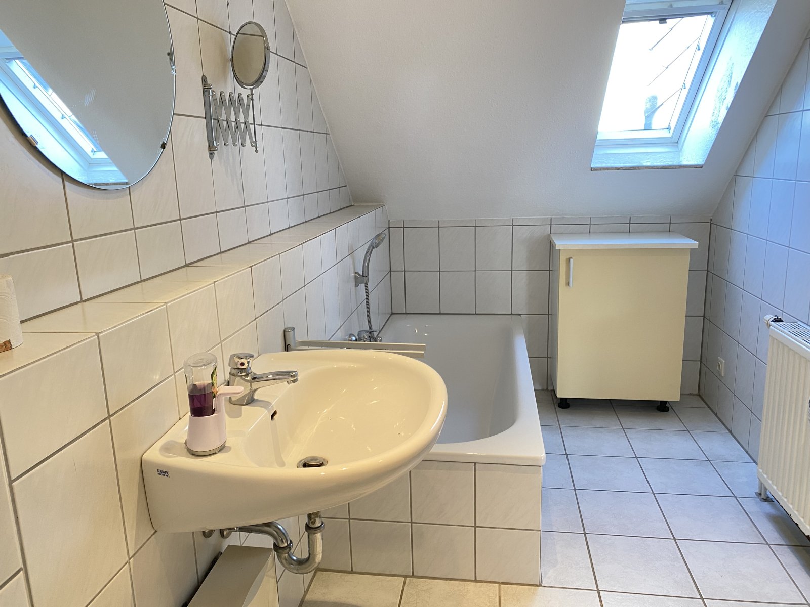 Reduziert! Zentrale Dachgeschosswohnung - Neuss Furth