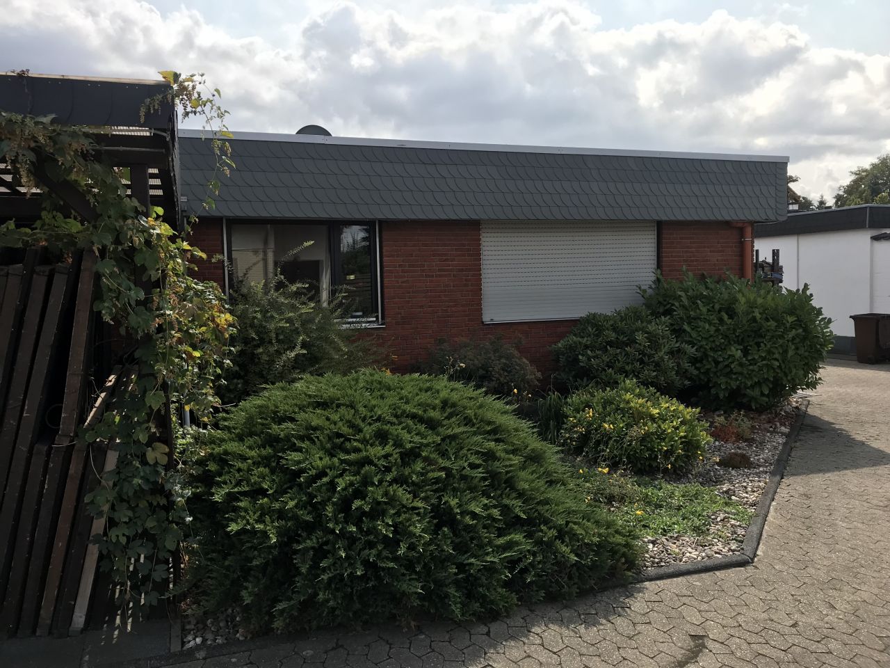 Pulheim: Bungalow, großer Garten, bevorzugte Lage 